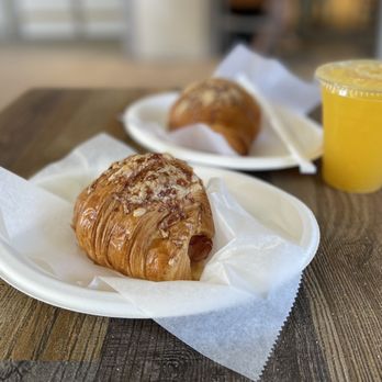 Ficelle Bakery - Best croissant! - Bakeries Near Me - Miami, Florida