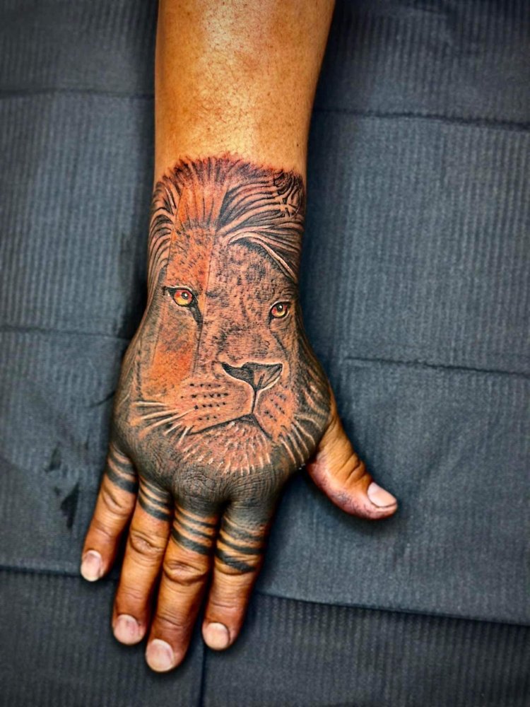 ART IN THE SKIN TATTOO SHOP Updated August 2024 54 Photos 6514 W Bethany Home Rd, Glendale