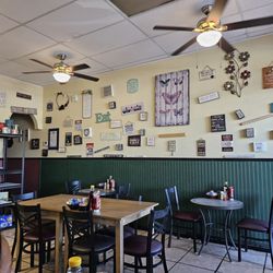 Connie's - Walls of fun