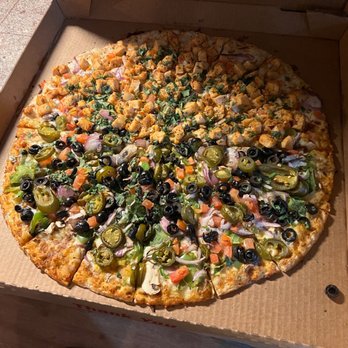 Curry Pizza House Milpitas - Chicken tikka masala and curry veggie delight pizza - Pizza Near Me - Milpitas, California