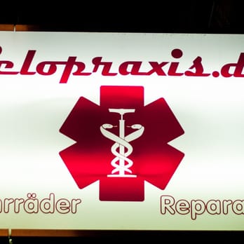 Velopraxis - Die Pumpe des Asklepios mit den zwei Biker-Schlangen - Bikes Near Me - Frankfurt, HE