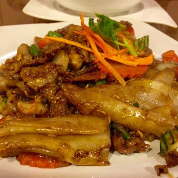 South Side Thai Restaurant - Drunken Noodle with Beef - Thai Near Me - Wallingford, Connecticut South Side Thai Restaurant - Drunken Noodle with Beef - Thai Near Me - Wallingford, Connecticut