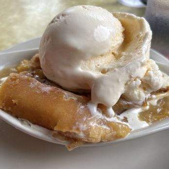 County Line On The Lake - Peach cobbler - Barbeque Near Me - Austin, Texas County Line On The Lake - Peach cobbler - Barbeque Near Me - Austin, Texas