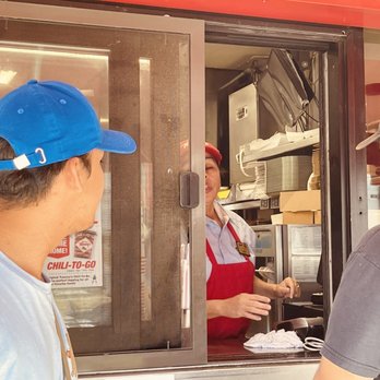 Original Tommy's - You meet the kindest people at Tommy's world famous hamburgers. - Burgers Near Me - Los Angeles, California Original Tommy's - You meet the kindest people at Tommy's world famous hamburgers. - Burgers Near Me - Los Angeles, California