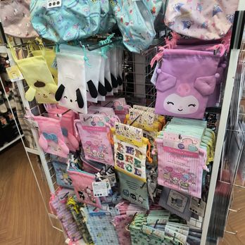 Daiso - Department Stores Near Me - Edgewater, New Jersey