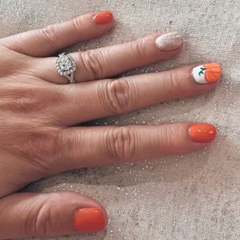 Cape Cod Nail Co - Gel manicure with nail art - Nail Salons Near Me - Mashpee, Massachusetts
