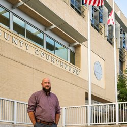 Altman Bail Bonds - Bail Bondsman Tim Altman at the Lake County Courthouse in Tavares Florida.