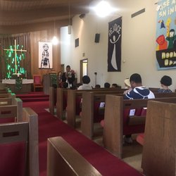 Sycamore Congregational Church UCC - Children pray time