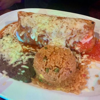 Cocina TARASCAS Mexican Restaurant - Burrito Tarascas suizo style - Mexican Near Me - Chicago, Illinois Cocina TARASCAS Mexican Restaurant - Burrito Tarascas suizo style - Mexican Near Me - Chicago, Illinois
