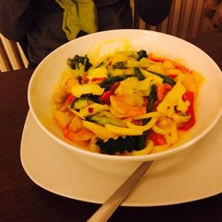 Chaokoh - Udonnudeln mit Gambas und Gemüde