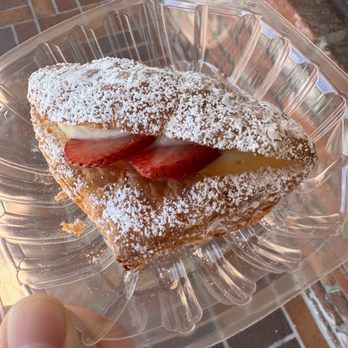 CREAM PAN - Updated November 2025 - 8192 Photos & 6901