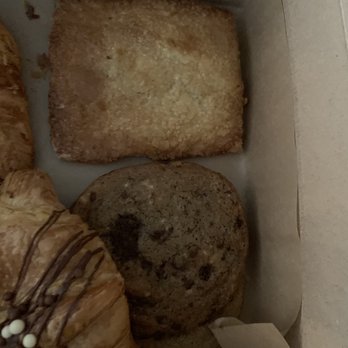 Kasama - Apple hand pie, chocolate chip cookie - Filipino Near Me - Chicago, Illinois Kasama - Apple hand pie, chocolate chip cookie - Filipino Near Me - Chicago, Illinois