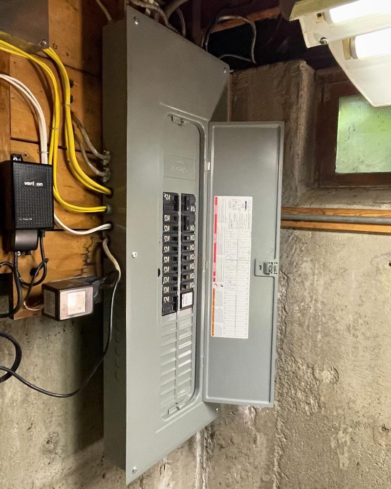 Slide of Wilmington Emergency Electrician
