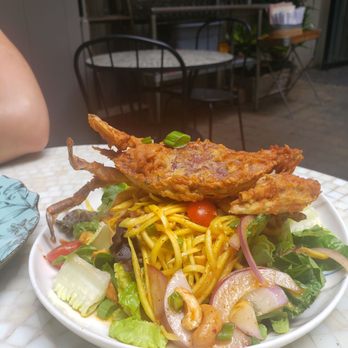 Nourish - Soft shell crab mango salad - Thai Near Me - Brooklyn, New York