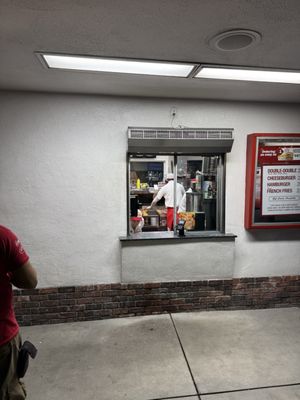 In-N-Out Burger by null