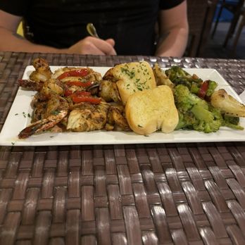 Hurricane Hole Restaurant - Seafood Near Me - Grand Isle, Louisiana