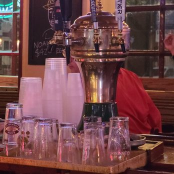 8th Street Tavern - DISGUSTING and UNSANITARY. - New American Near Me - Hoboken, New Jersey