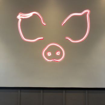Gus's BBQ - A pig - Barbeque Near Me - Porter Ranch, California
