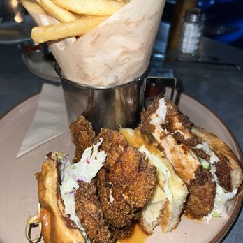 Webb's Grainworks - Chicken sandwich - Breweries Near Me - Aliso Viejo, California Webb's Grainworks - Chicken sandwich - Breweries Near Me - Aliso Viejo, California