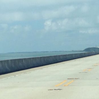 Seven Mile Bridge - Nice day- looking Southbound. - Landmarks & Historical Buildings Near Me