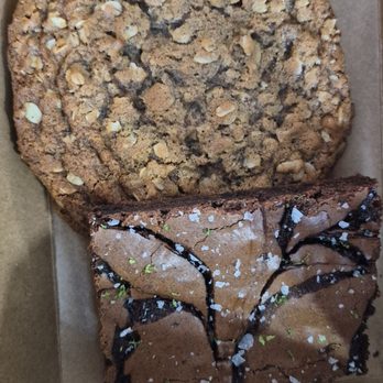 Del Sur Bakery & Cafe - Adobe brownie and Ube cookie - Filipino Near Me - Chicago, Illinois