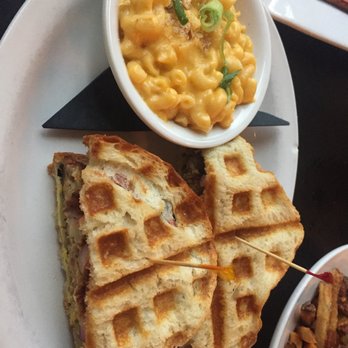 24 Diner - Meatloaf sandwich (very good); Mac n' cheese (meh) - Diners Near Me - Austin, Texas 24 Diner - Meatloaf sandwich (very good); Mac n' cheese (meh) - Diners Near Me - Austin, Texas