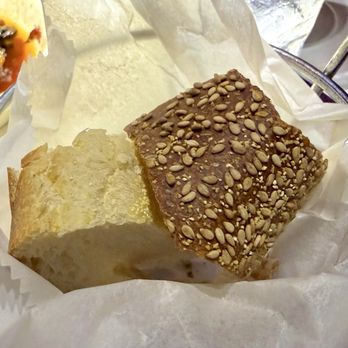 Caffe Luna Rosa - Bread service - Italian Near Me - Delray Beach, Florida Caffe Luna Rosa - Bread service - Italian Near Me - Delray Beach, Florida