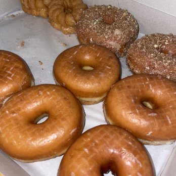 Dainty Donuts - @kristeatsfood - Donuts Near Me - San Ramon, California
