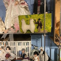 Susan Quinlan's Doll & Teddy Bear Museum and Library