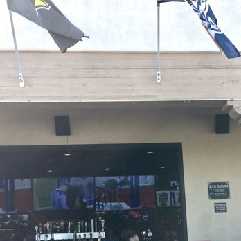 Cold Beers & Cheeseburgers - Exterior Seating - American Near Me - Scottsdale, Arizona Cold Beers & Cheeseburgers - Exterior Seating - American Near Me - Scottsdale, Arizona