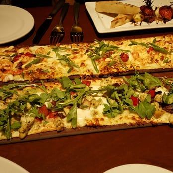 Seasons 52 - Chicken Pesto Flat Bread and Lobster Flat Bread - New American Near Me - Burlington, Massachusetts