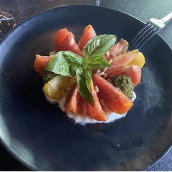 Il Brutto - Tomato and burrata - Italian Near Me - Austin, Texas