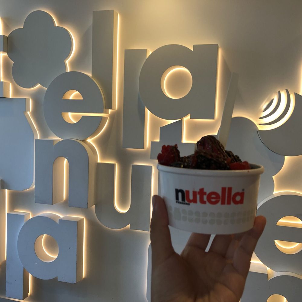 Nutella Cafe - "Flower of milk" gelato with Nutella drizzle and fresh berries - Desserts Near Me - Chicago, Illinois Nutella Cafe - "Flower of milk" gelato with Nutella drizzle and fresh berries - Desserts Near Me - Chicago, Illinois