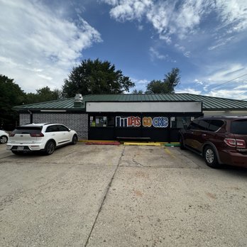 Danky Burgers - Business entrance - Burgers Near Me - Midwest City, Oklahoma