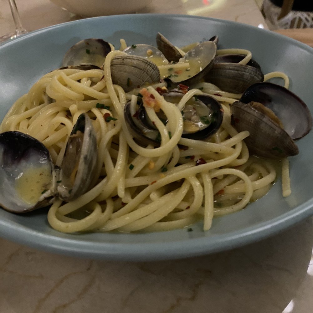 La Strega - Linguine Vongole - Italian Near Me - Las Vegas, Nevada La Strega - Linguine Vongole - Italian Near Me - Las Vegas, Nevada
