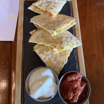 The Sticky Wicket - Chicken quesadilla - British Near Me - Victoria, British Columbia The Sticky Wicket - Chicken quesadilla - British Near Me - Victoria, British Columbia