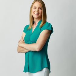 Ankerman Artistry - Corporate headshot; make-up & hair (blow-out, highlights/color and cut) by Sarah Ankerman