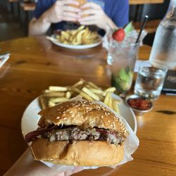 Long Road Distillers - Peanut butter falcon burger
