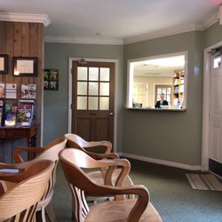Bergens Periodontics & Implant Dentistry - Waiting room