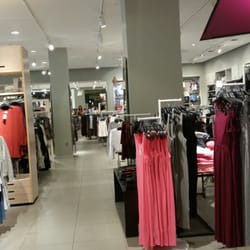 H&M - Nice lighting