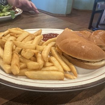 Prairie Kitchen - Cheeseburger with fries - American Near Me - Ada, Oklahoma