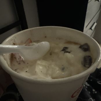 Pinkberry - Barely any toppings as you can see I still have a whole entire cup of frozen yogurt and no toppings. - Ice Cream & Frozen Yogurt Near Me - Pembroke Pines, Florida