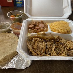 Raspados Las Chamoyadas - Carnitas (pulled pork)