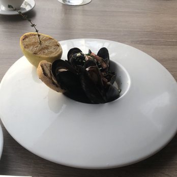 Ama Ama Restaurant - New American Near Me - Kapolei, Hawaii