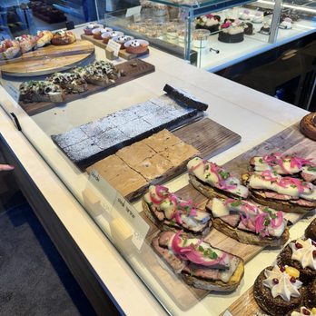 ALTA Bakery & Cafe - Vibe - Cafes Near Me - Monterey, California