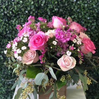 Euphoria Flowers - This is the set I ordered from IG. Just take a snapshot and send it to their DM. - Florists Near Me - Glendale, California