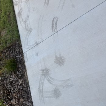 PODS Moving & Storage - marks made on driveway - Self Storage Near Me - Ocala, Florida PODS Moving & Storage - marks made on driveway - Self Storage Near Me - Ocala, Florida
