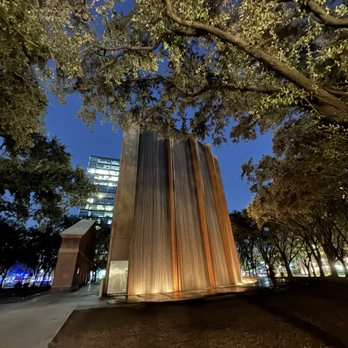 Gerald D Hines Waterwall Park - Landmarks & Historical Buildings Near Me - Houston, Texas Gerald D Hines Waterwall Park - Landmarks & Historical Buildings Near Me - Houston, Texas
