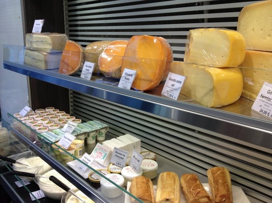 Au Petit Fromager by null