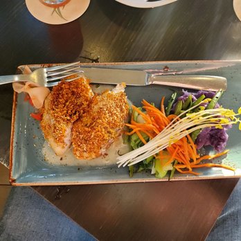 Kō - Macadamia nut crusted Snapper...tiny and dry. - Seafood Near Me - Maui, Hawaii Kō - Macadamia nut crusted Snapper...tiny and dry. - Seafood Near Me - Maui, Hawaii